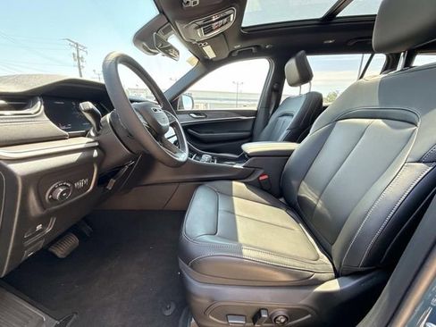 New 2026 Jeep Grand Cherokee L Limited AWD/4WD image 8