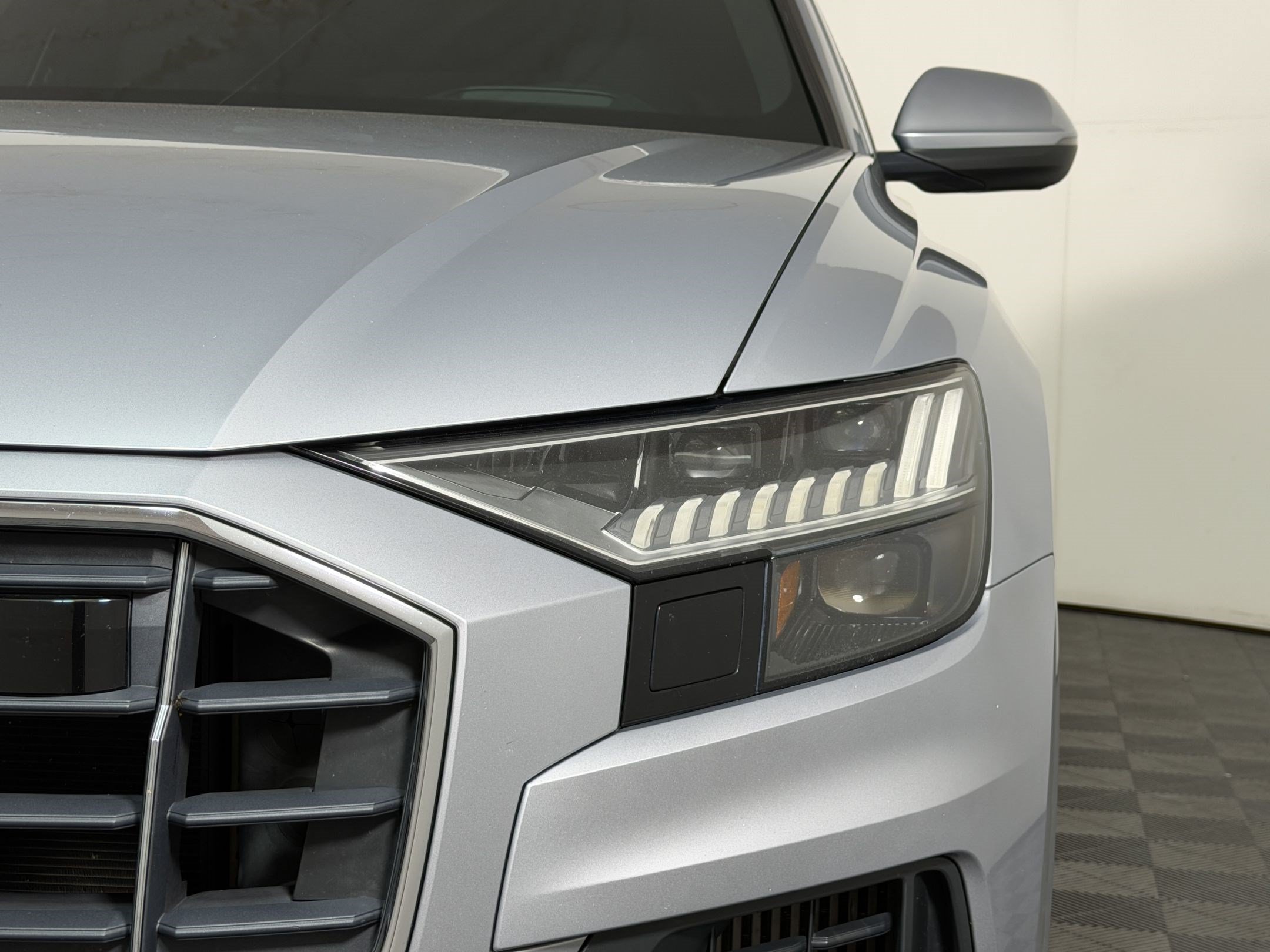 Used 2020 Audi Q8 Prestige w/ Prestige Package AWD/4WD image 9