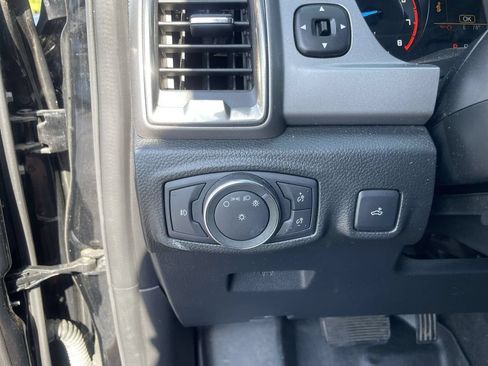 Used 2019 Ford Ranger XLT w/ Equipment Group 302A Luxury AWD/4WD image 19