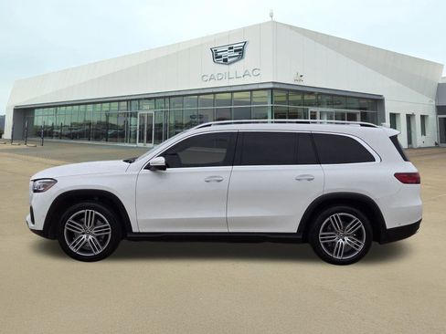 Used 2024 Mercedes-Benz GLS 450 4MATIC image 3