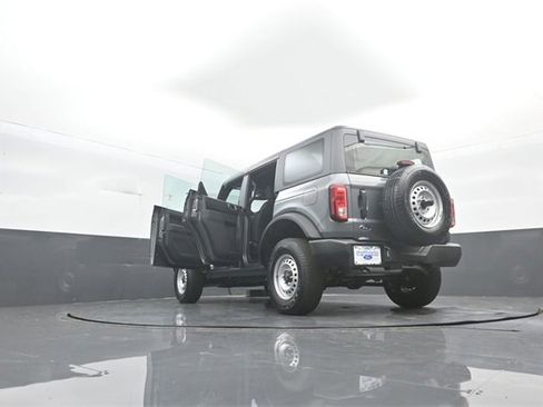 New 2025 Ford Bronco 4-Door image 39