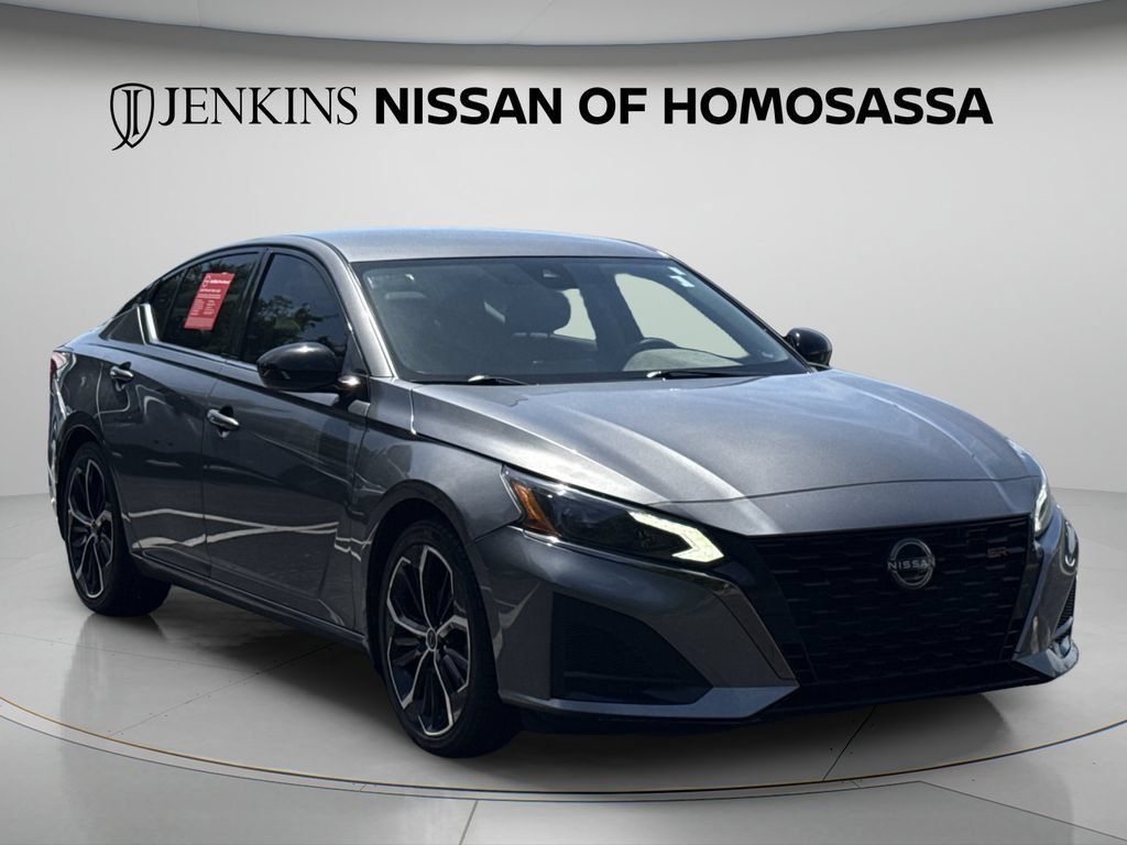 Certified 2024 Nissan Altima 2.5 SR FWD image 1