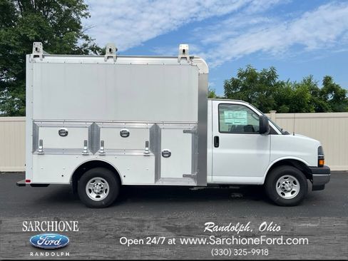 Used 2023 Chevrolet Express 3500 w/ Power Convenience Package RWD image 1