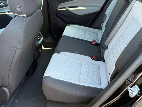 Used 2022 Chevrolet Equinox LS image 14
