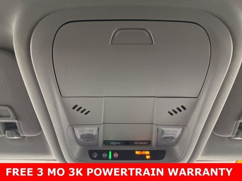 Used 2019 GMC Terrain SLE w/ Driver Convenience Package image 18