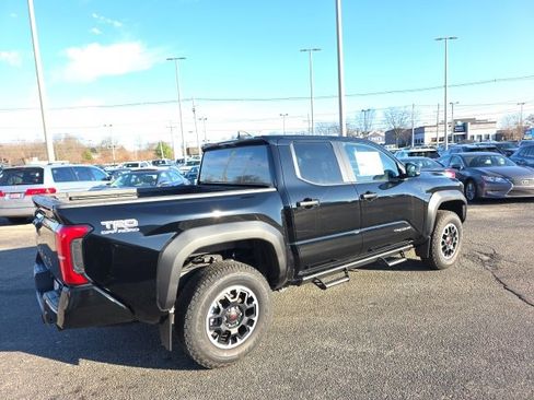 New 2024 Toyota Tacoma TRD Off-Road image 3