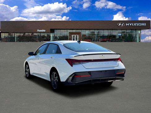 New 2026 Hyundai Elantra SEL Sport Premium FWD image 5