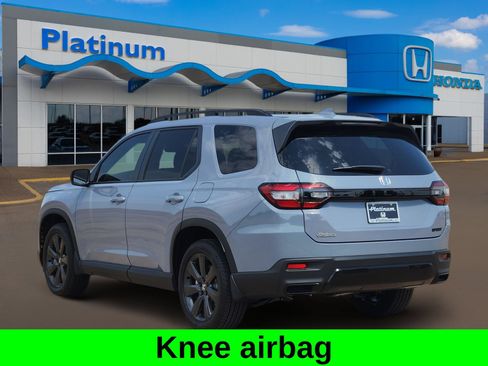New 2026 Honda Pilot Sport image 6