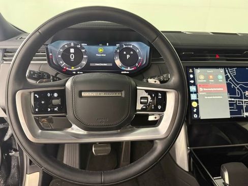Used 2024 Land Rover Range Rover Long Wheelbase SE image 18