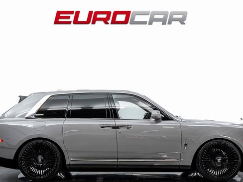 Used 2021 Rolls-Royce Cullinan image 7