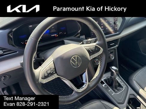 Used 2022 Volkswagen Taos SE FWD image 21