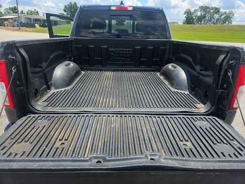 Used 2019 RAM 1500 Big Horn RWD image 23