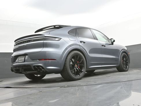 New 2026 Porsche Cayenne GTS image 36