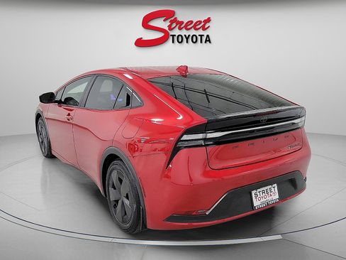 Certified 2024 Toyota Prius Prime SE image 2