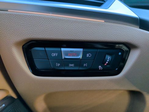 Certified 2023 BMW 330i Sedan w/ Driving Assistance Package image 22