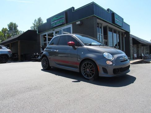 Used 2013 FIAT 500 Abarth w/ Beats Audio Pkg FWD image 2