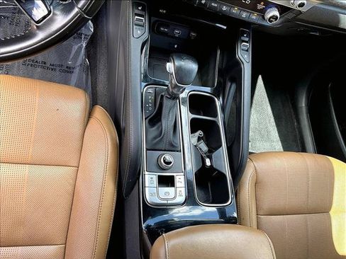 Used 2022 Kia Telluride SX w/ Towing Package FWD image 14