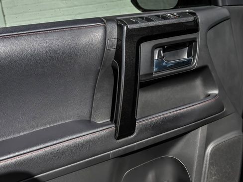 Used 2021 Toyota 4Runner TRD Off-Road Premium w/ Moonroof Package AWD/4WD image 13