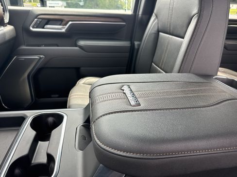 Used 2025 Chevrolet Silverado 2500 High Country w/ Technology Package AWD/4WD image 20