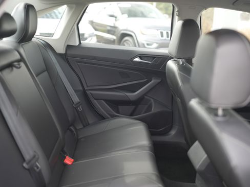 Used 2019 Volkswagen Jetta SE image 23