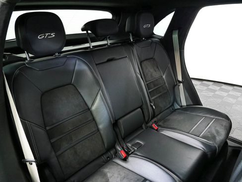 Certified 2023 Porsche Cayenne GTS w/ Premium Package AWD/4WD image 23