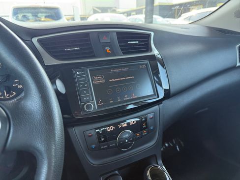 Used 2019 Nissan Sentra SV FWD image 16
