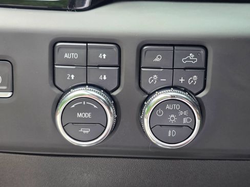 Used 2024 GMC Sierra 2500 Denali Ultimate w/ Max Trailering Package AWD/4WD image 12