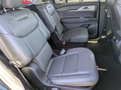 New 2026 Ford Explorer Active w/ Active Comfort Package image 34