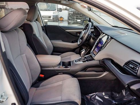 Used 2025 Subaru Outback Premium image 21