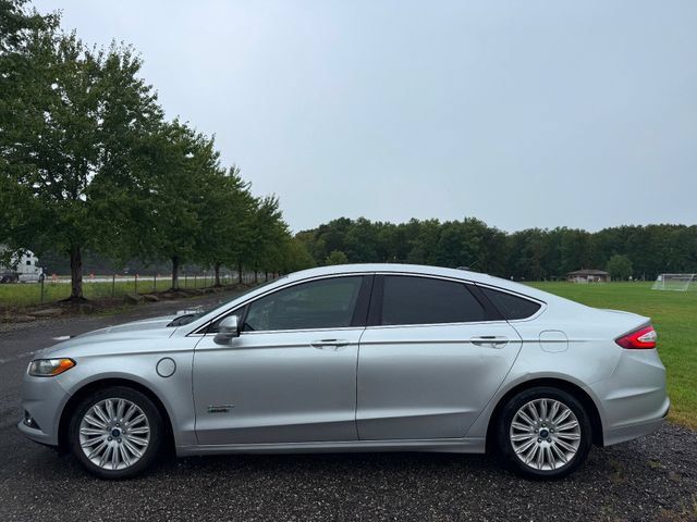 Used 2016 Ford Fusion Energi SE FWD image 2