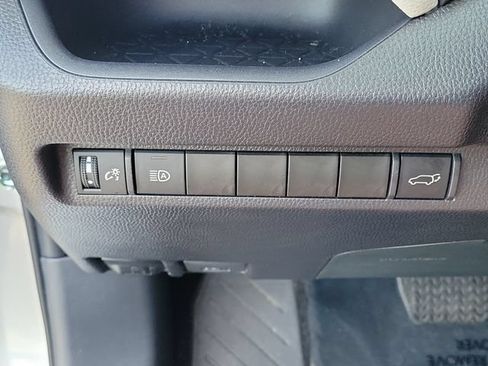 Used 2025 Toyota RAV4 XLE w/ Convenience Package FWD image 29