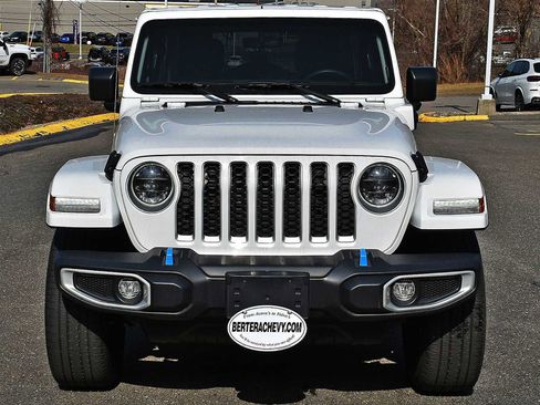 Used 2023 Jeep Wrangler Unlimited Sahara image 6