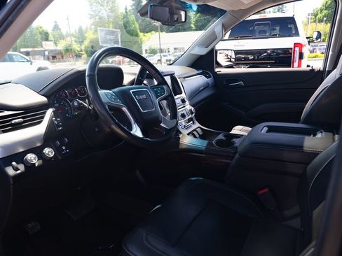 Used 2019 GMC Yukon XL SLT w/ Open Road Package AWD/4WD image 21