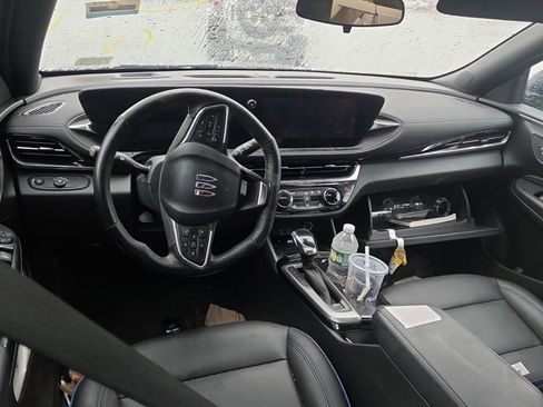 Used 2025 Buick Envista Sport Touring w/ Convenience I Package image 4