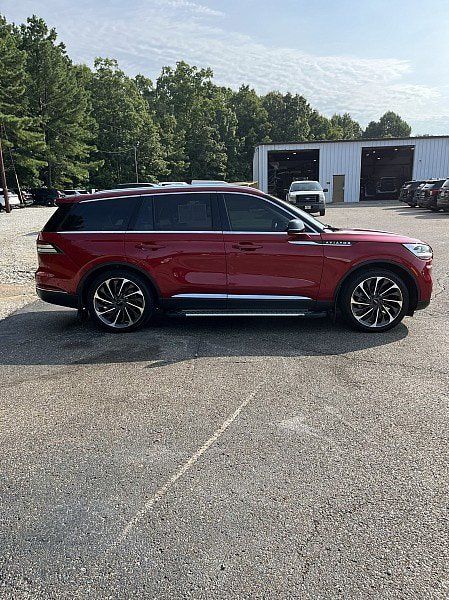 Used 2020 Lincoln Aviator Reserve w/ Equipment Group 202A AWD/4WD image 8