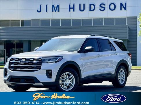New 2026 Ford Explorer Active RWD image 1