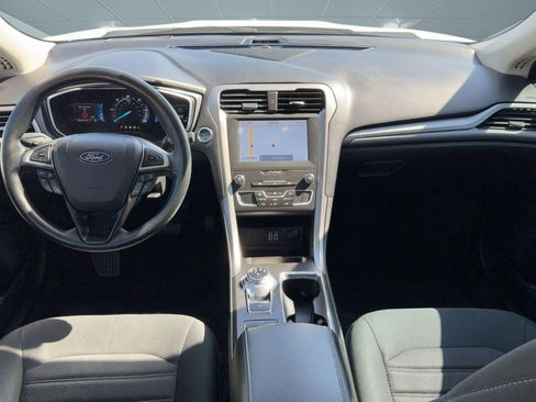 Used 2020 Ford Fusion SE image 28