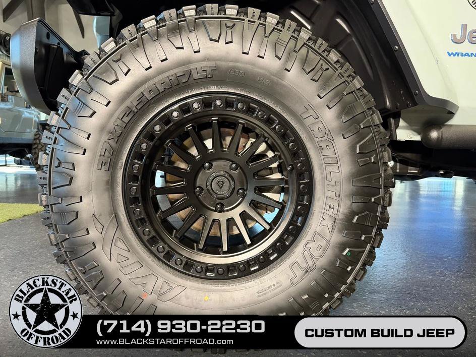 Used 2024 Jeep Wrangler Unlimited AWD/4WD image 22