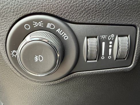 New 2026 Jeep Compass Limited image 29