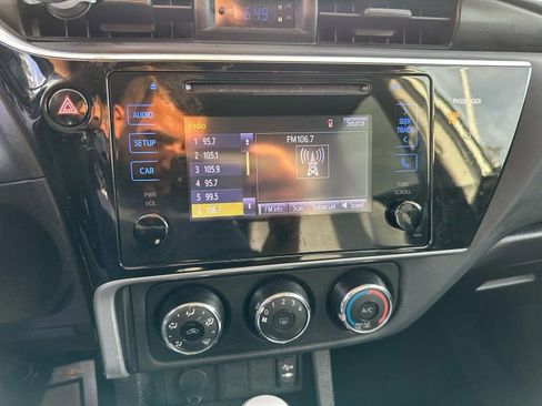 Used 2017 Toyota Corolla L FWD image 16