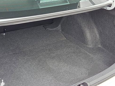 Used 2025 Toyota Corolla LE image 8