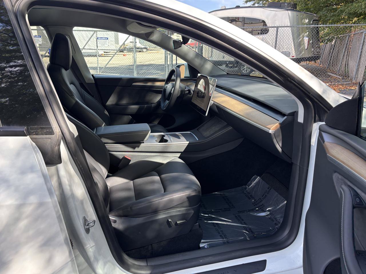 Used 2023 Tesla Model Y Long Range AWD/4WD image 22