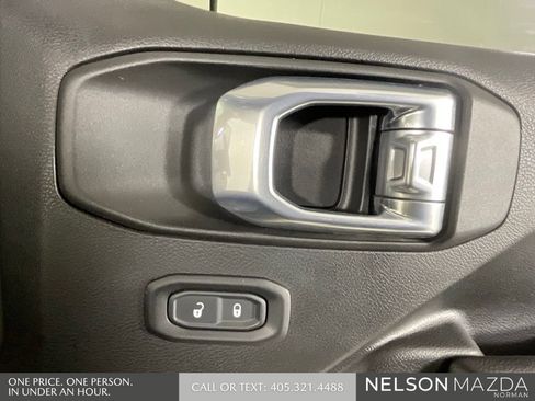 Used 2021 Jeep Gladiator Rubicon AWD/4WD image 21