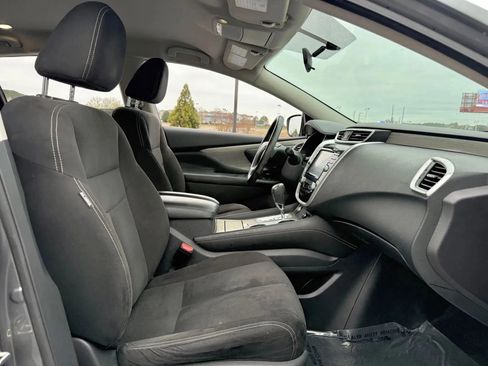 Used 2017 Nissan Murano SV image 18