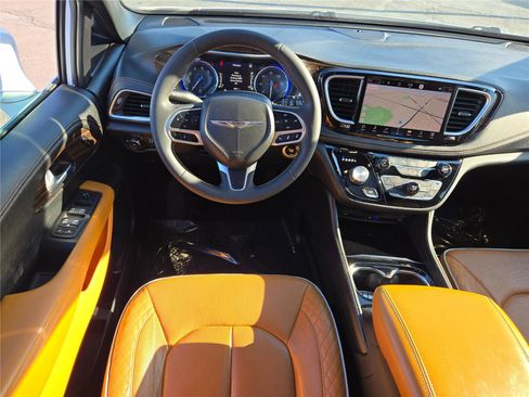 Certified 2022 Chrysler Pacifica Pinnacle image 27