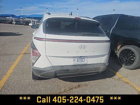 Used 2025 Hyundai Kona SEL image 15