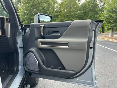 Used 2025 GMC Hummer EV 3X w/ Extreme Off-Road Package AWD/4WD image 68