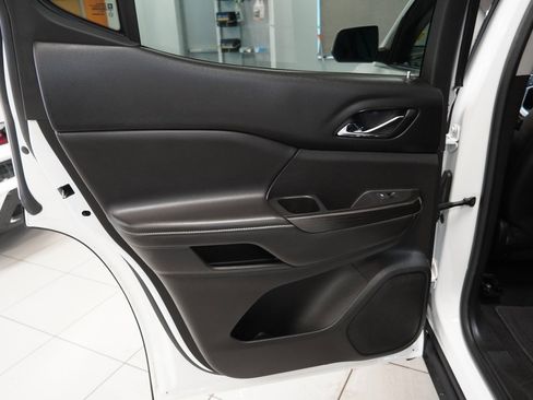 Used 2017 GMC Acadia SLT image 25