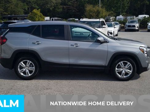 Used 2024 GMC Terrain SLE image 5