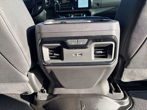 Used 2025 GMC Sierra 1500 AT4 image 32